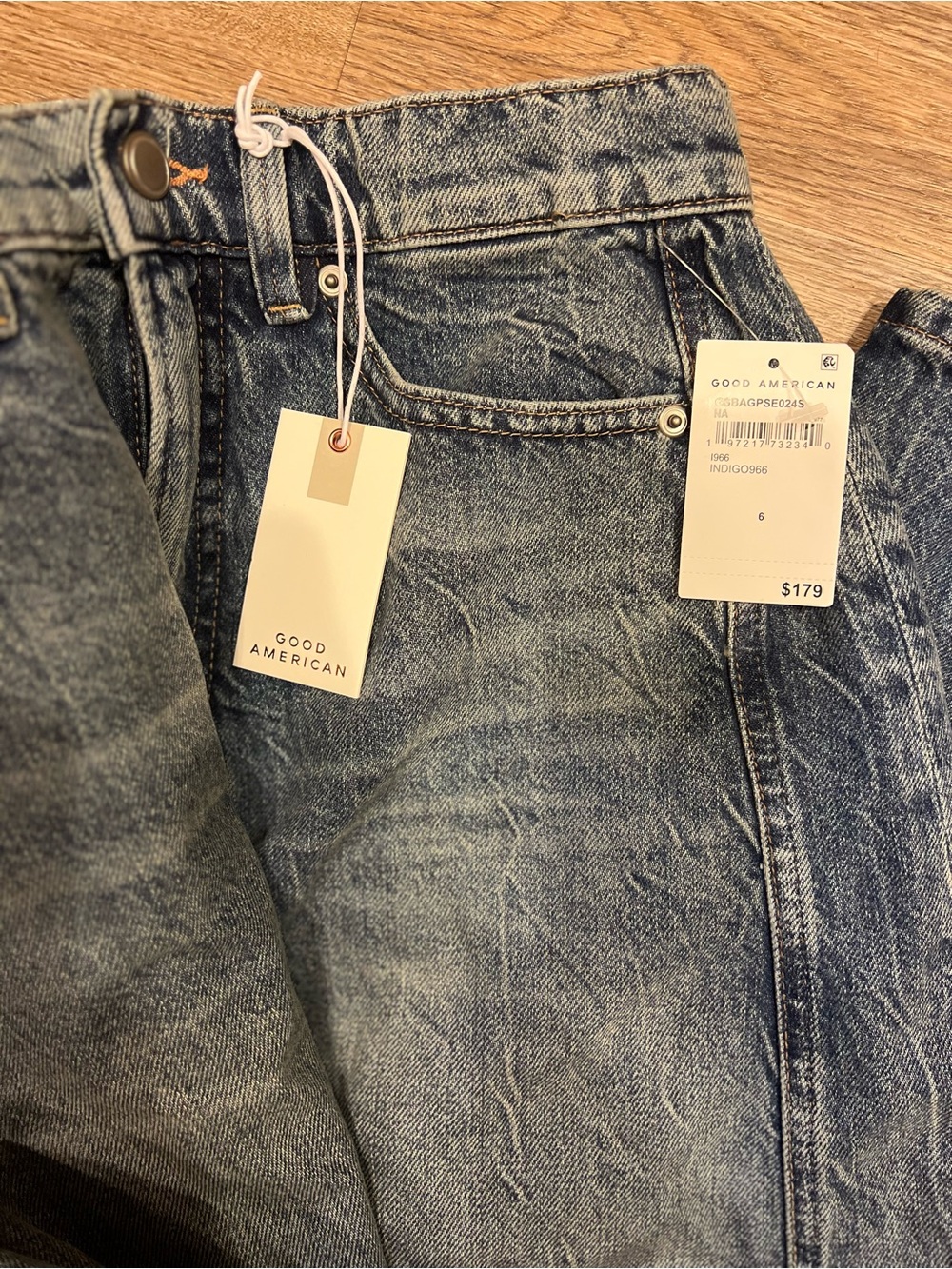 Good American Extreme Barrel Jeans - Picture 3 of 5